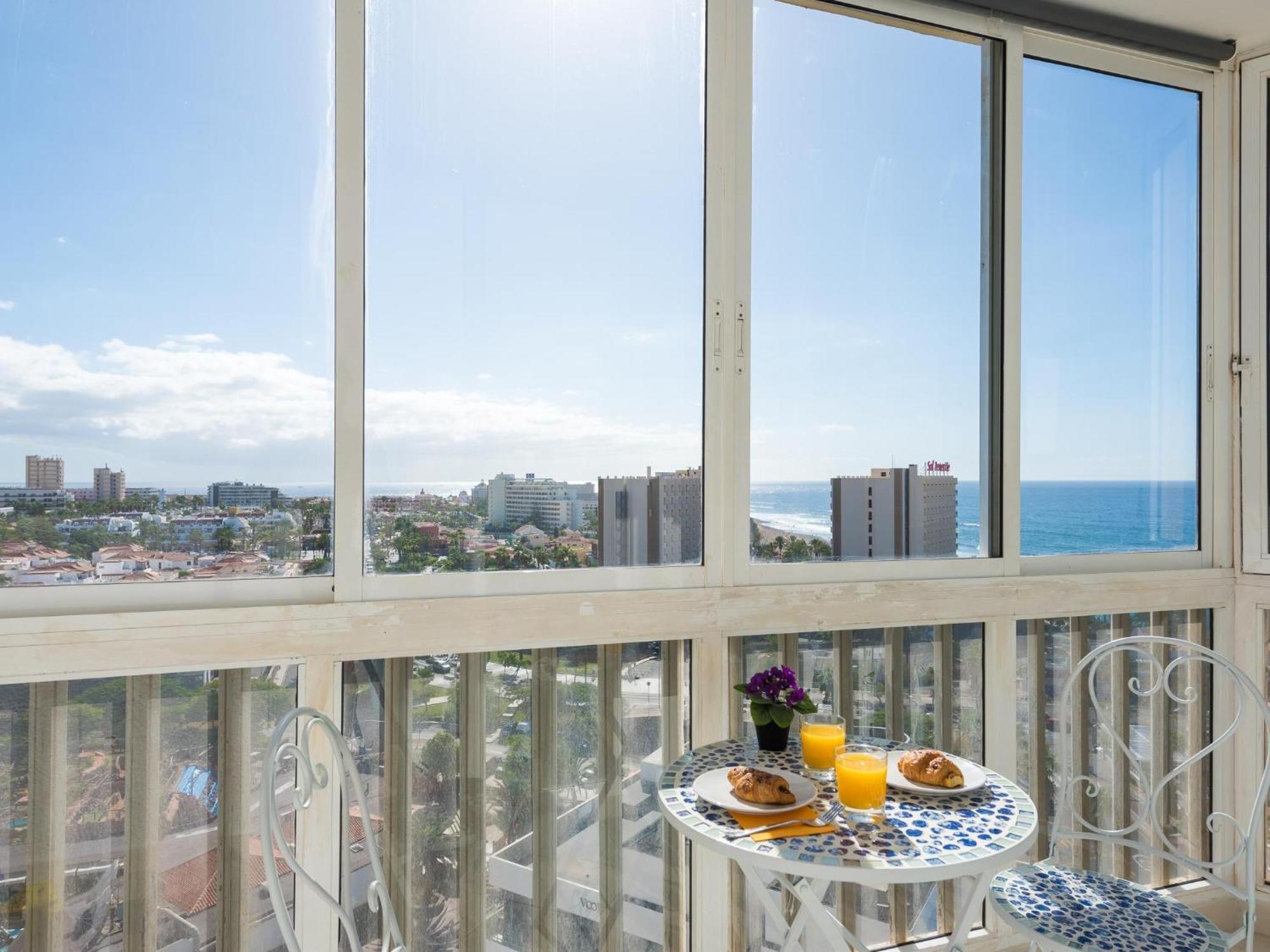 8d. Modern Flat In Americas Apartament Playa de las Americas (Tenerife)