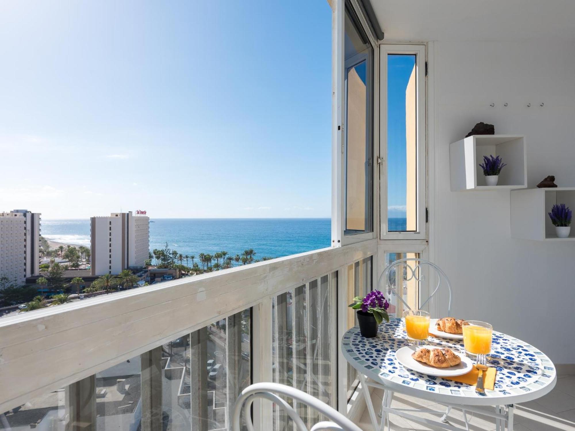 8d. Modern Flat In Americas